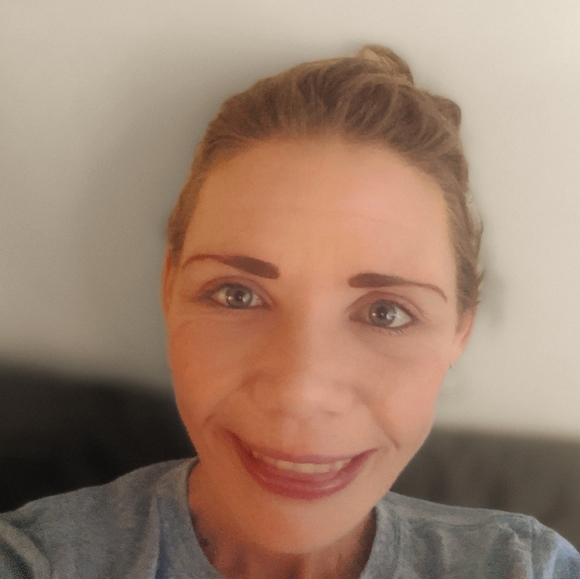 Meet your Posher, Roxy - Picture 2 of 3